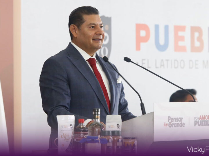 Puebla refuerza suministro de agua con 100 pipas ante fallas de concesionaria