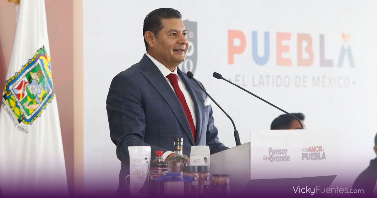 Puebla refuerza suministro de agua con 100 pipas ante fallas de concesionaria