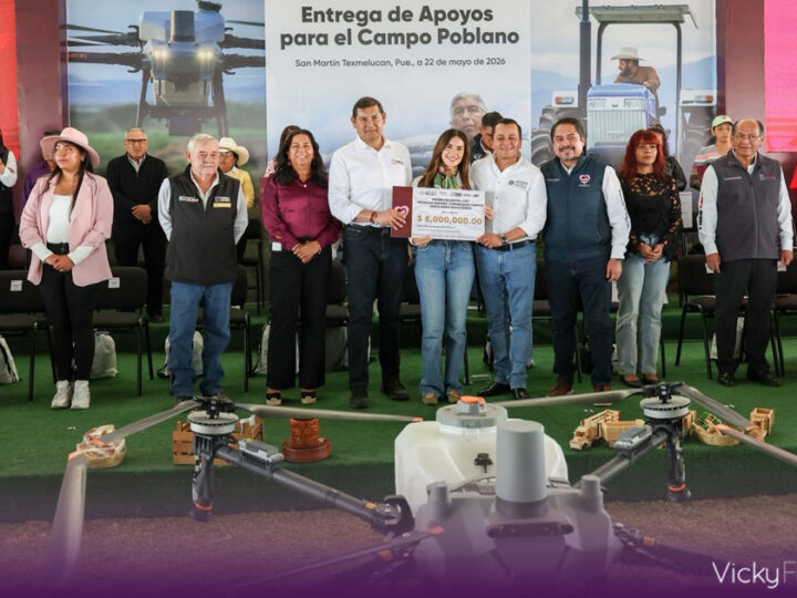 Alejandro Armenta entrega maquinaria y apoyos para reactivar el campo poblano