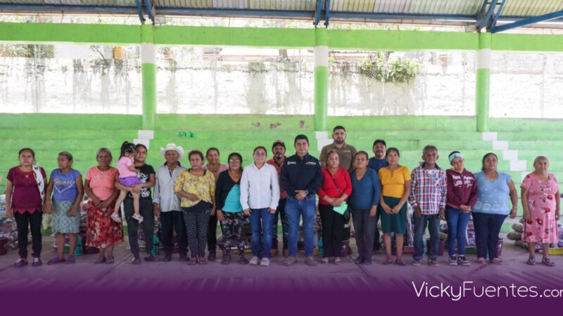 Gobierno de Puebla entrega apoyos humanitarios a familias afectadas por lluvias en Pantepec