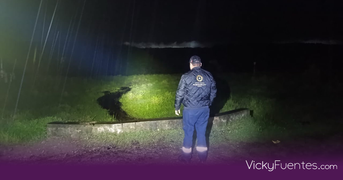 Atienden derrame de hidrocarburo por fuga en ducto en Venustiano Carranza, Puebla