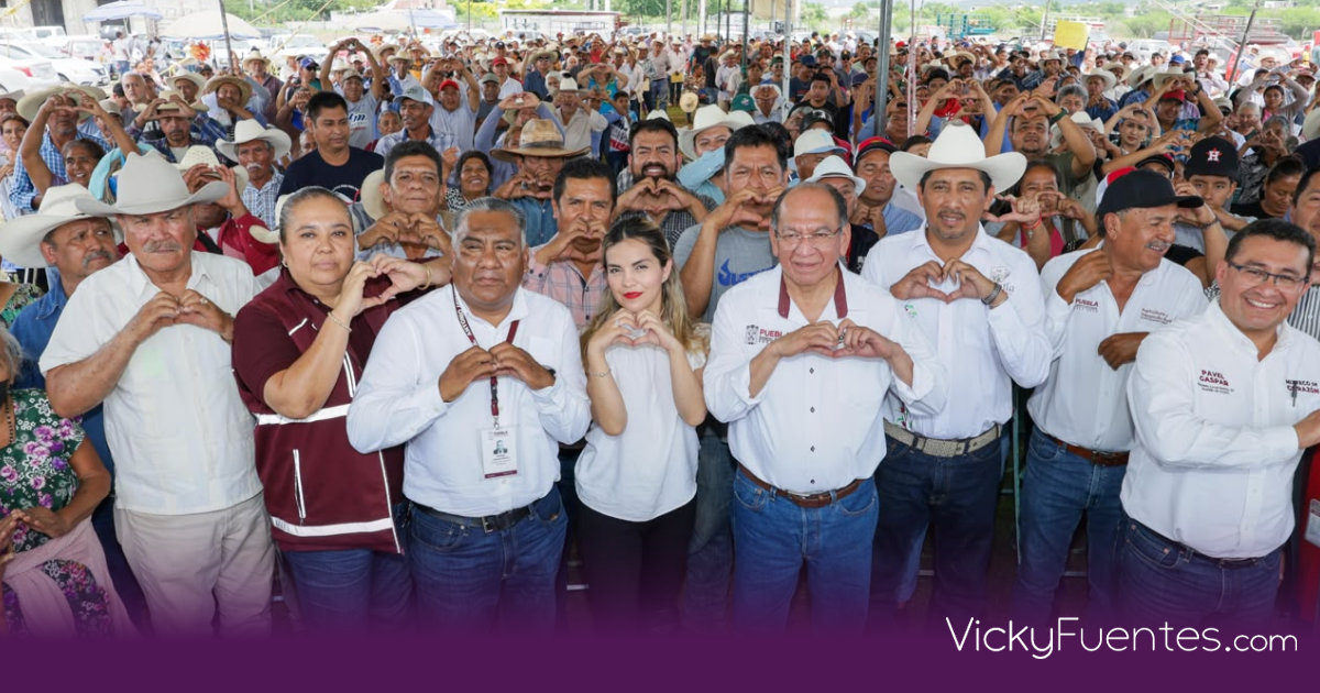 Gobierno de Puebla entrega más de 5,600 bultos de semilla de sorgo en la Mixteca