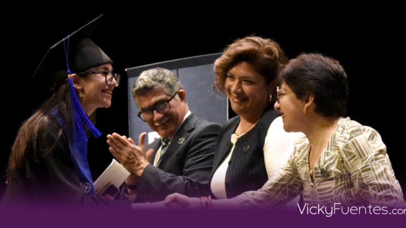 Lilia Cedillo encabeza la graduación de la licenciatura en biotecnología de la BUAP