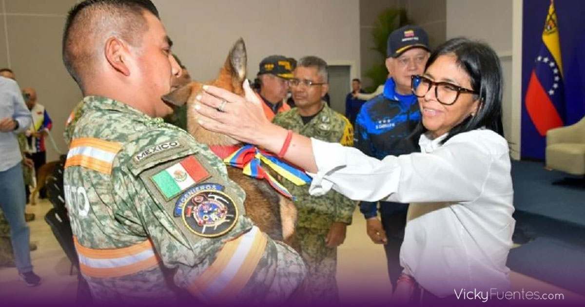 Tras la ayuda por los terremotos, Venezuela entrega una perrita al Ejército Mexicano