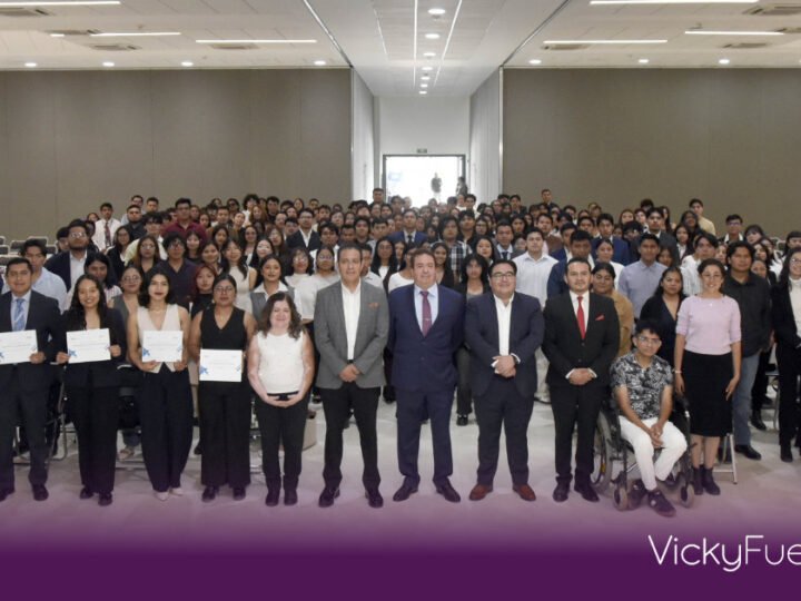 BUAP y Fundación BBVA reconocen a egresados del programa Chavos que inspiran