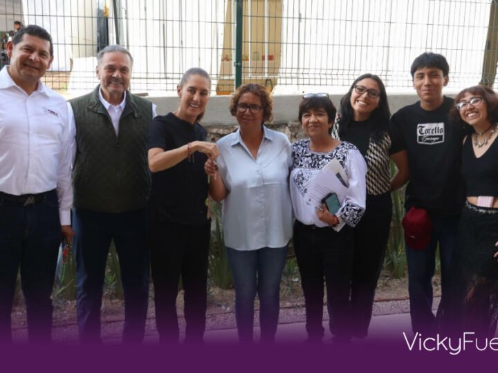 Entrega Claudia Sheinbaum apoyos de Vivienda para el Bienestar en Puebla; proyecta 12 millones de beneficiarios