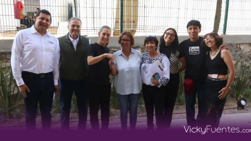 Entrega Claudia Sheinbaum apoyos de Vivienda para el Bienestar en Puebla; proyecta 12 millones de beneficiarios