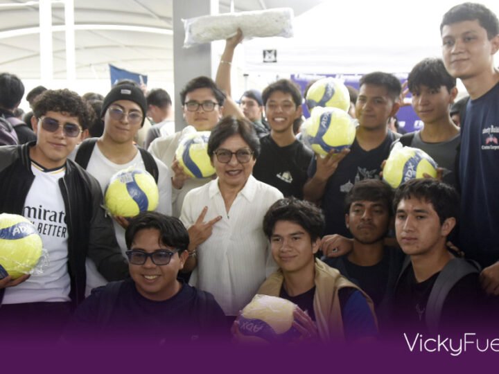 Lilia Cedillo da la bienvenida a cinco mil alumnos en CU2 de la BUAP