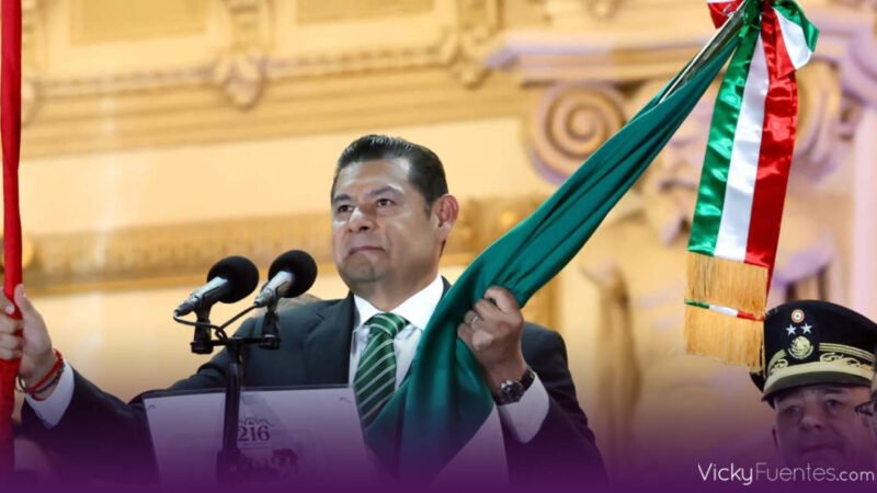 Armenta suma a madres buscadoras al Grito de Independencia en Puebla