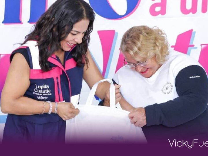 Entrega Lupita Cuautle apoyos alimentarios a familias vulnerables de San Andrés Cholula
