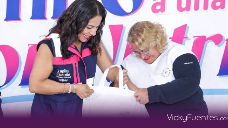 Entrega Lupita Cuautle apoyos alimentarios a familias vulnerables de San Andrés Cholula