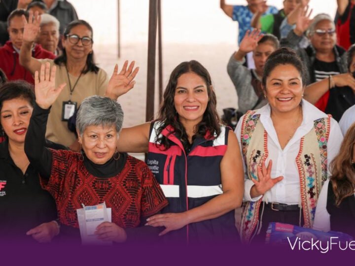 Lupita Cuautle beneficia a 161 familias con apoyos de salud en San Andrés Cholula