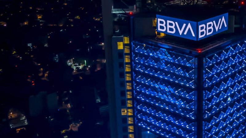 El crédito crece 12.3%, pero la utilidad de BBVA México cae
