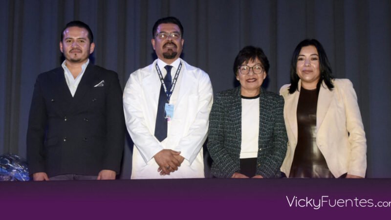 Lilia Cedillo entrega reconocimientos a médicos del Hospital Universitario de Puebla