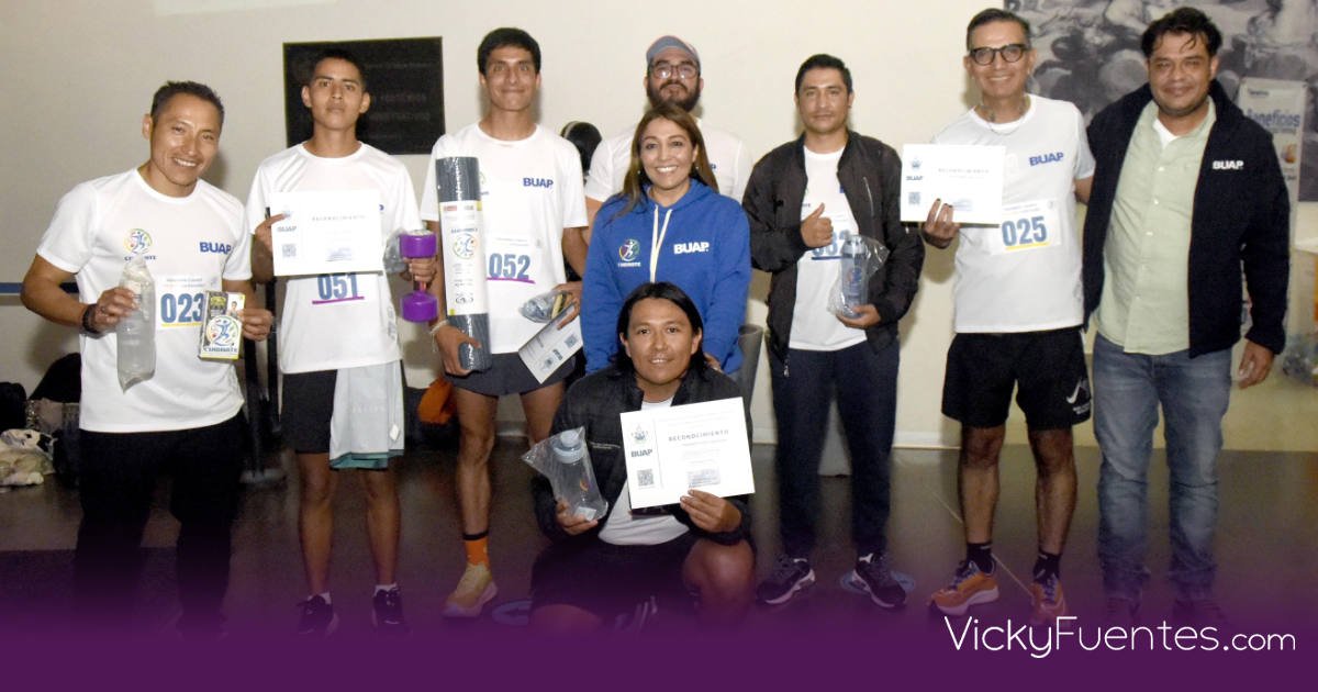 Trabajadores de la BUAP conquistan la Torre de Gestión Académica en la Carrera Vertical 2026